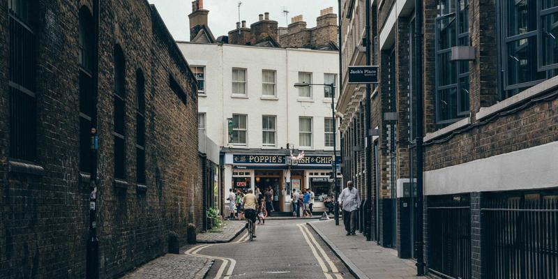 揭秘济南成光制晶圆载具清洗机:多腔体自动化设计如何实现99.99%颗粒去除率?